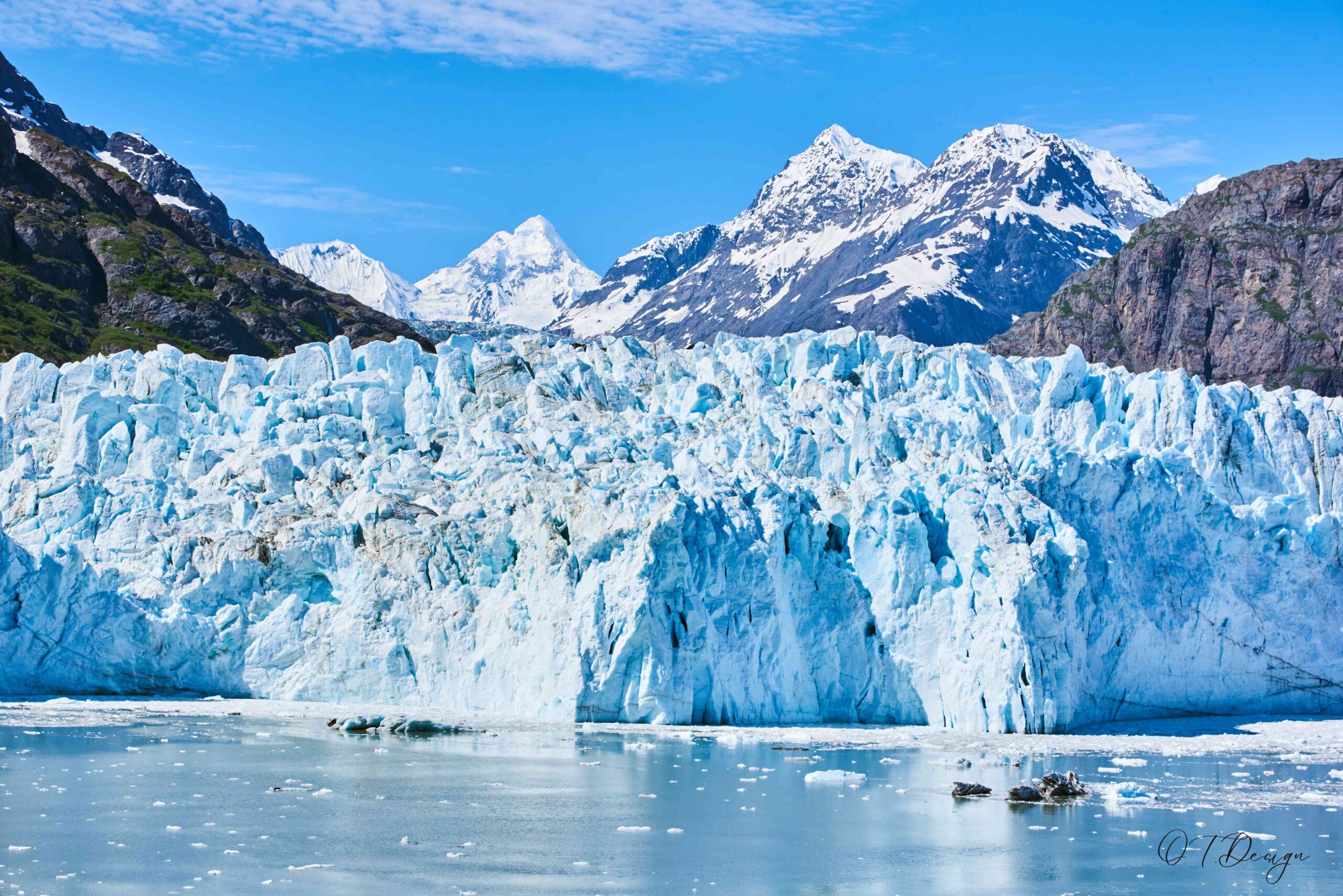 The beauty of the amazing Glacier Bay in Alaska