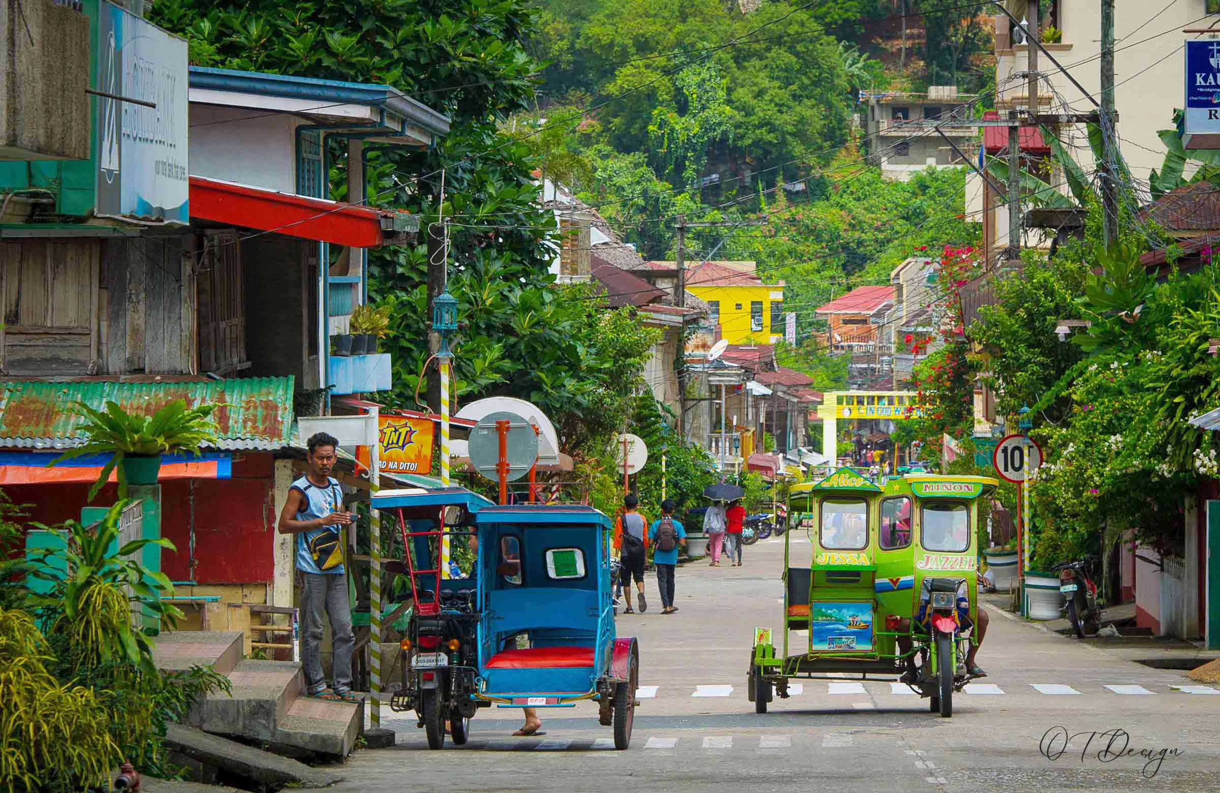 Crowded roads and "tuk-tuk" in Romblon Island, Philippines